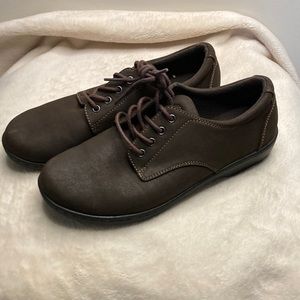 Eastland Pandora woman’s size 9.5 in very good condition